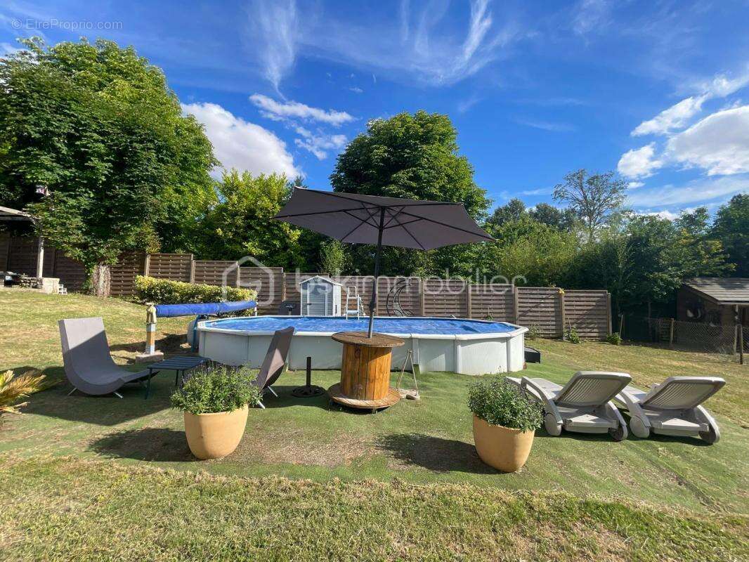 Maison à BRIARRES-SUR-ESSONNE