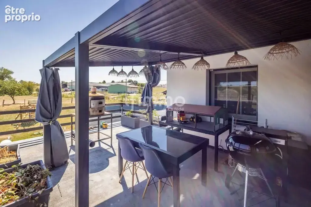 Maison familiale, belles prestations, avec grand terrain en camp - photo 7