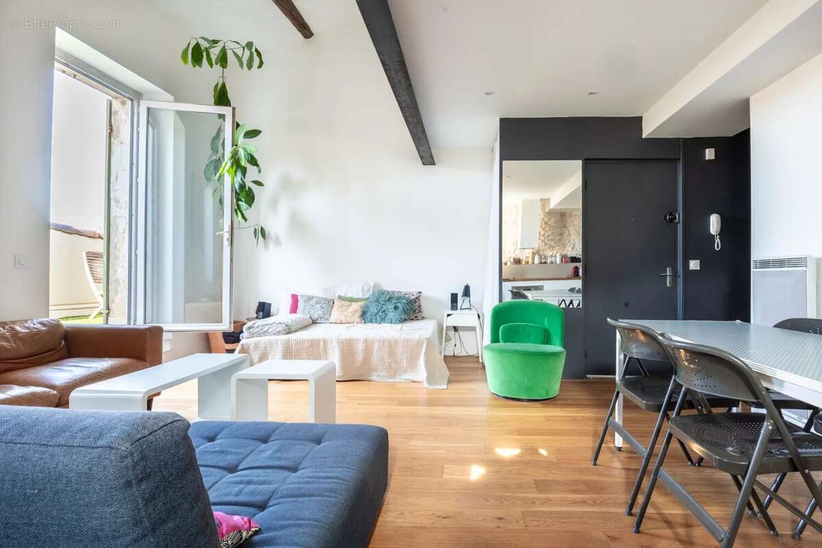 Appartement à MARSEILLE-6E