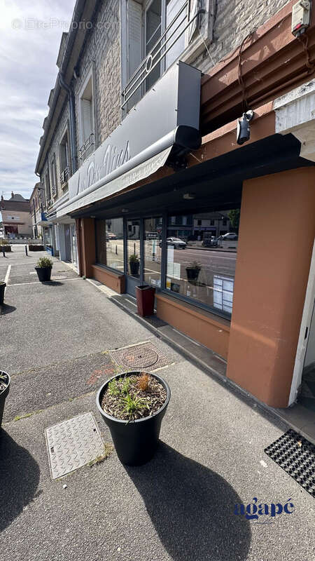 Appartement 304 m² à Nevers  - photo 2