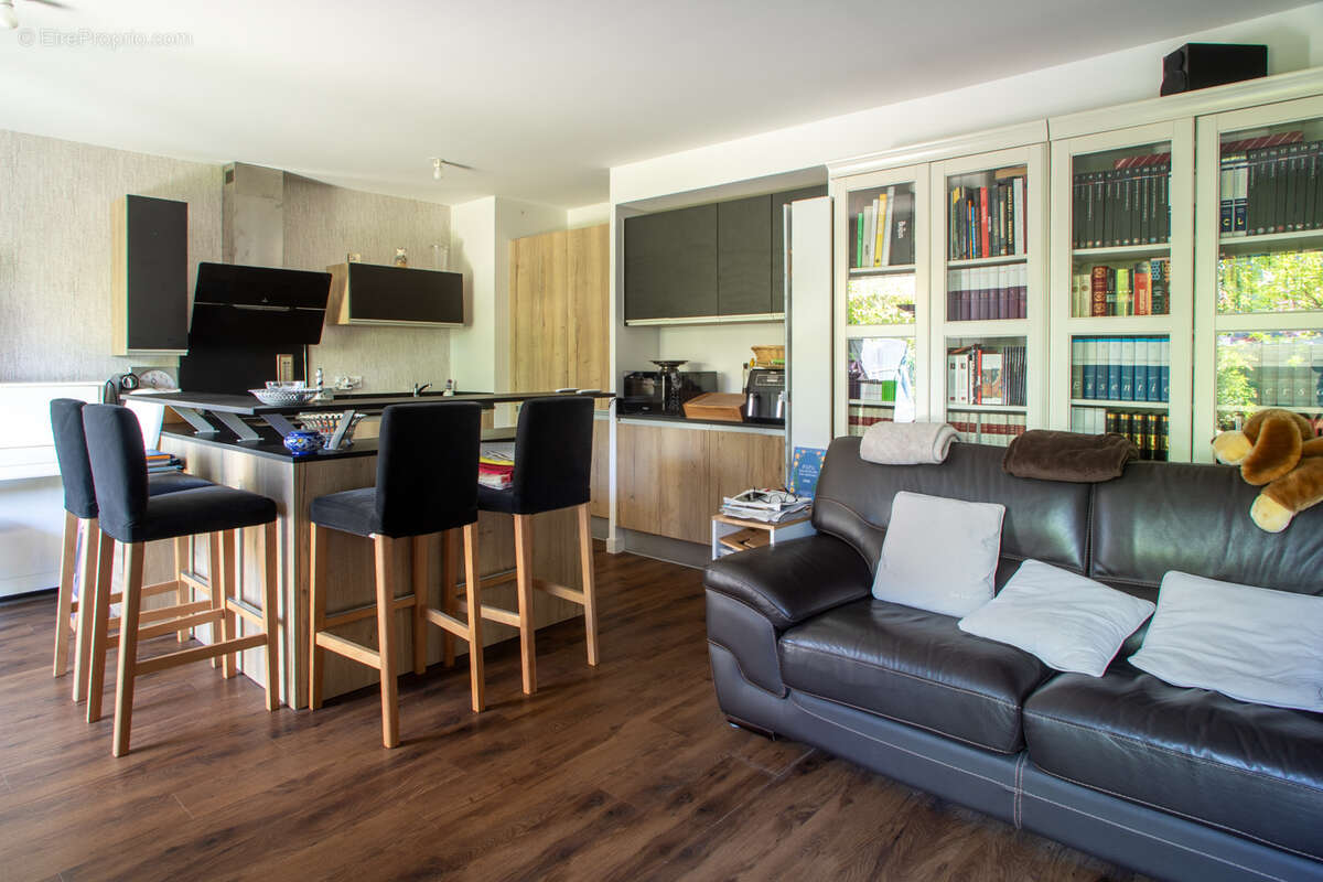 Appartement à SARTROUVILLE