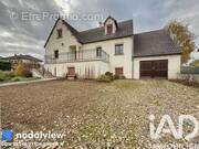 Photo 1 - Maison à LAROCHE-SAINT-CYDROINE