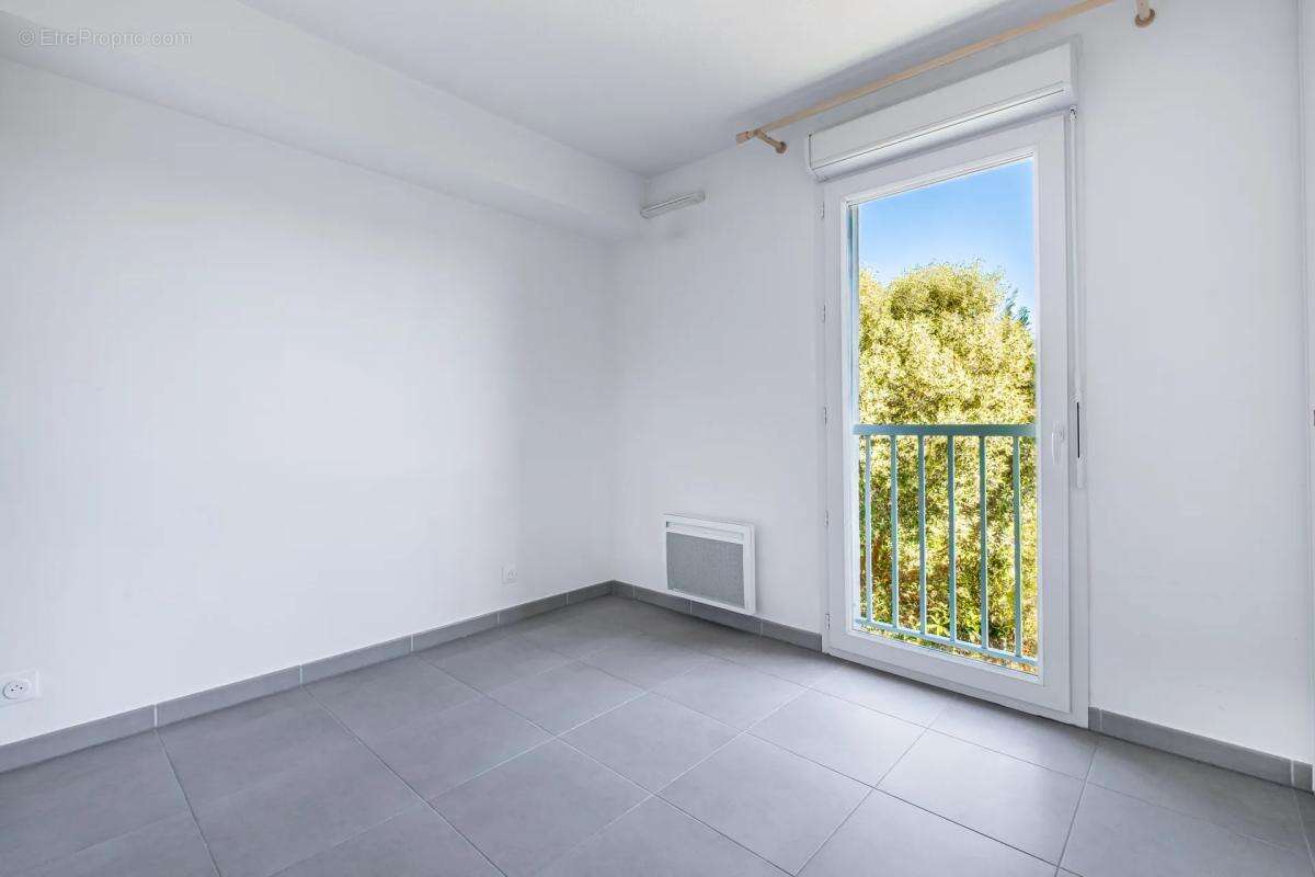 Appartement à PUGET-SUR-ARGENS