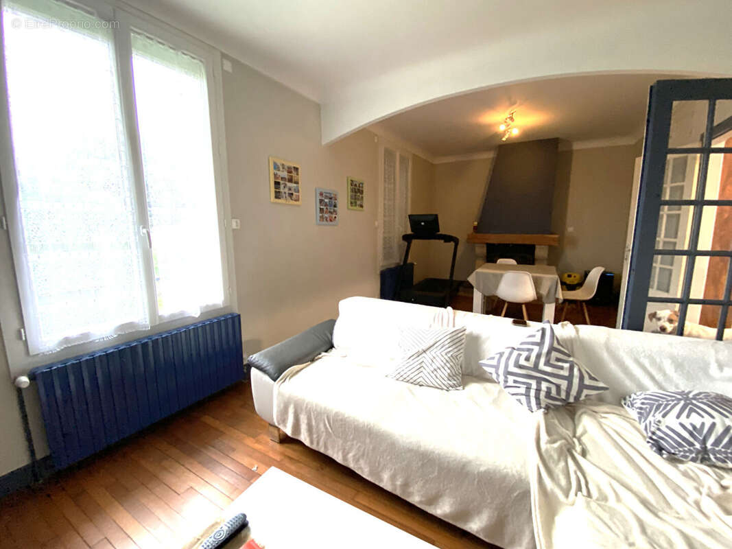 Maison à CEZY