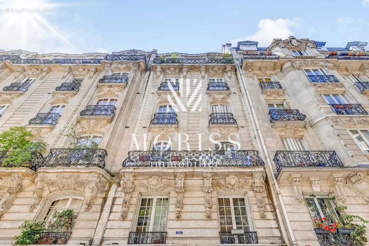 Appartement à PARIS-14E