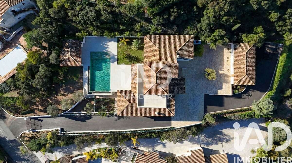 Maison 416 m² à Sainte-Maxime  - photo 4