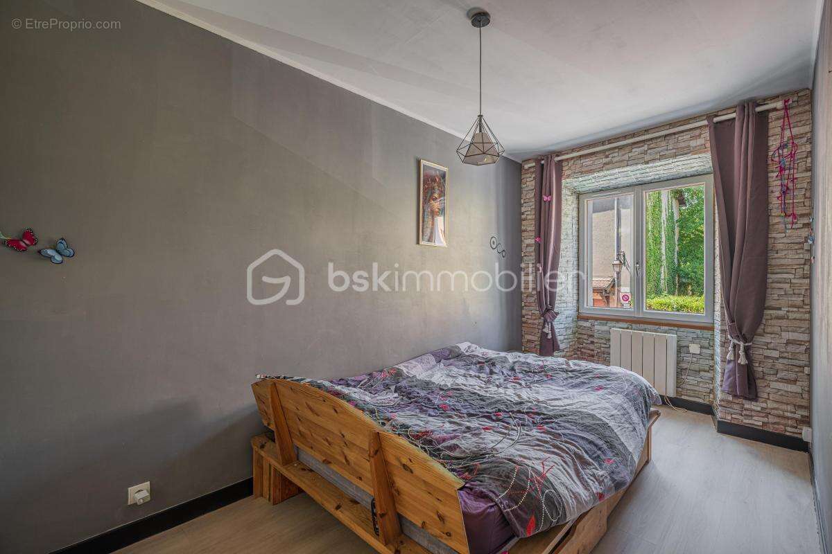 Appartement T3 avec terrasse en plein cœur de Rumilly – Idéal premier achat ou investissement - photo 8