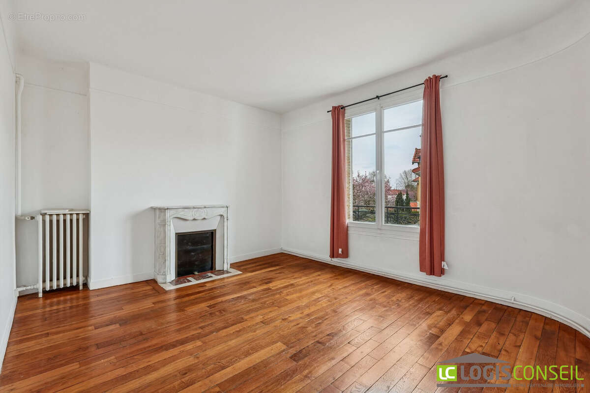 Appartement à BOURG-LA-REINE