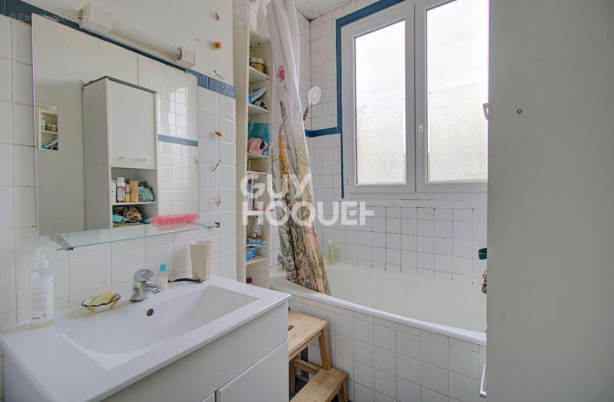Appartement à PARIS-20E
