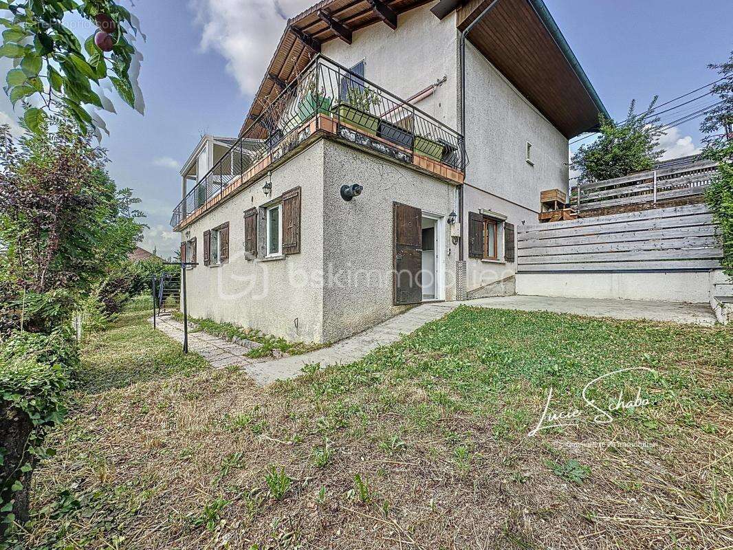 Appartement à SALES