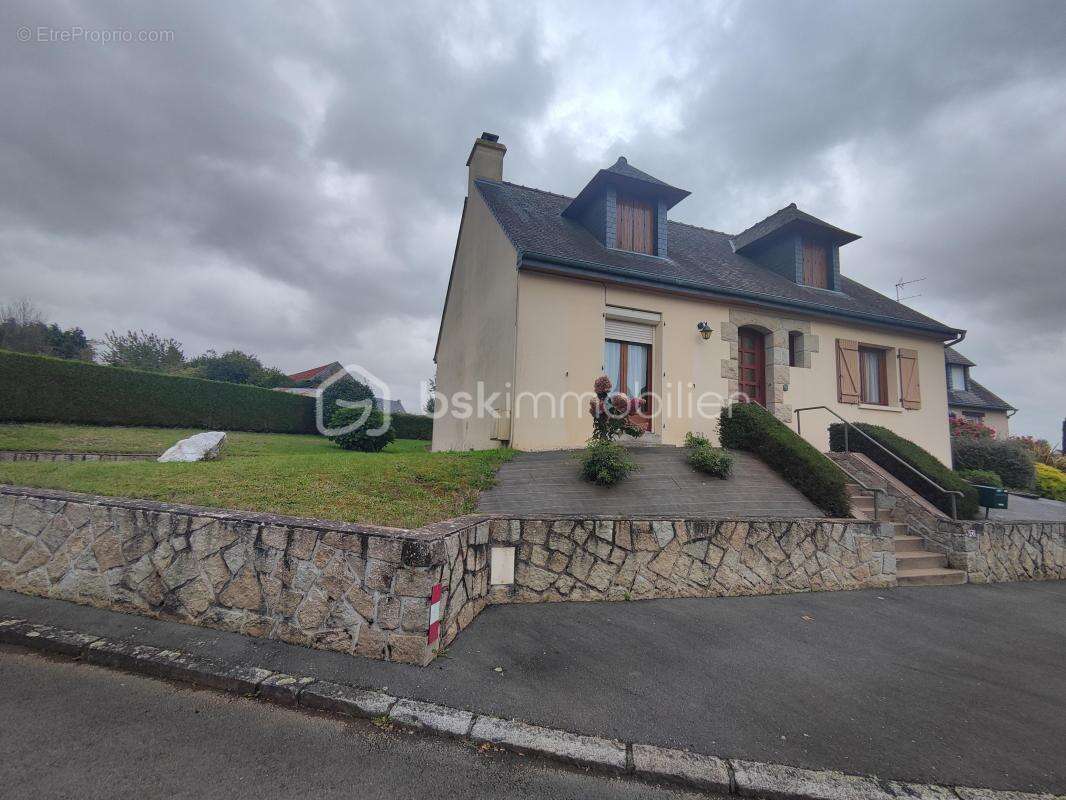 Maison à SAINT-HILAIRE-DES-LANDES