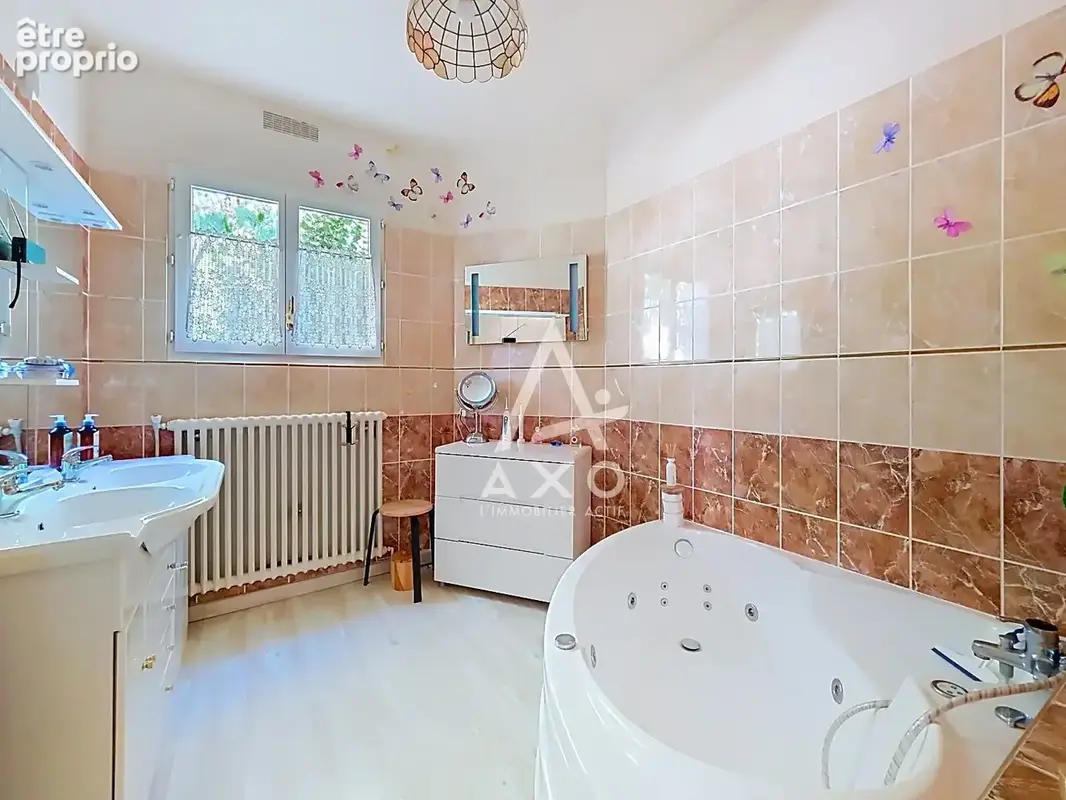 A VENDRE à CEPOY  Vaste maison de caractère, 5 chambres et nombreuses dépendances - photo 11
