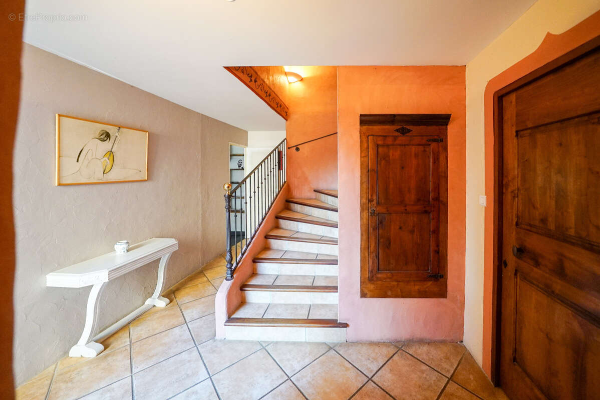 Maison à CASTANET-LE-HAUT