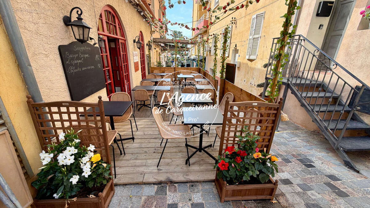 A vendre fonds de commerce restaurant 90 m2 avec terrasse idealement situe dans le centre ville pietons au lavandou - photo 6