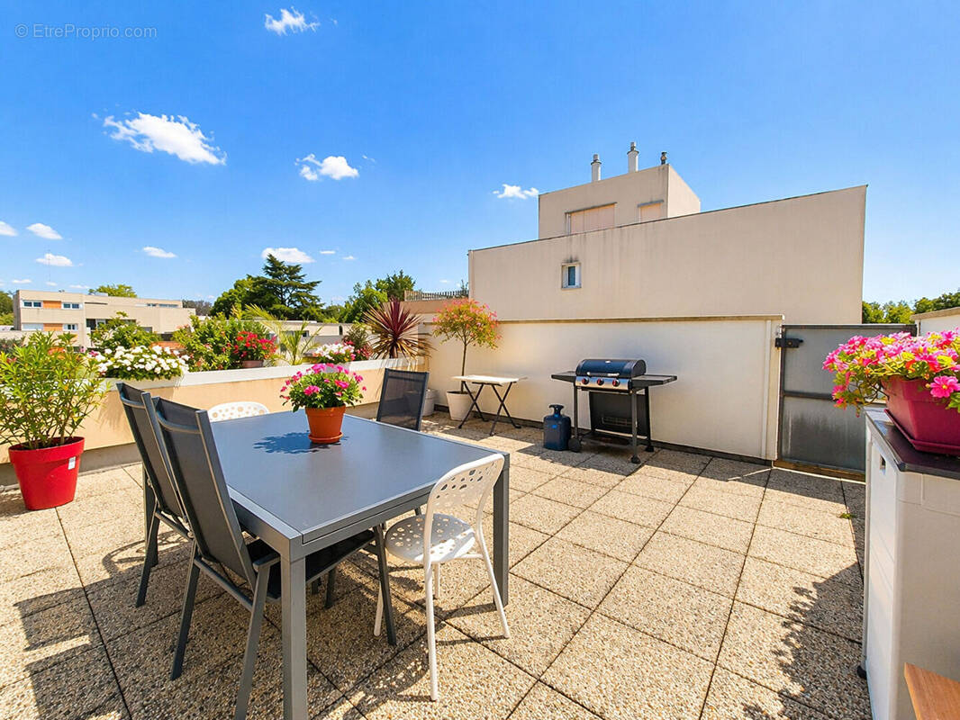 Appartement à SAVIGNY-LE-TEMPLE