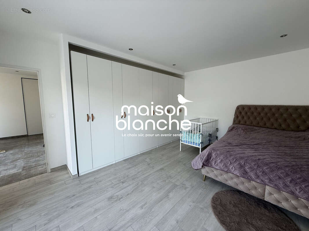 Maison à SAINT-DENIS-DE-PILE