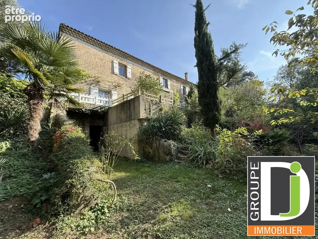 Maison à AMBONIL
