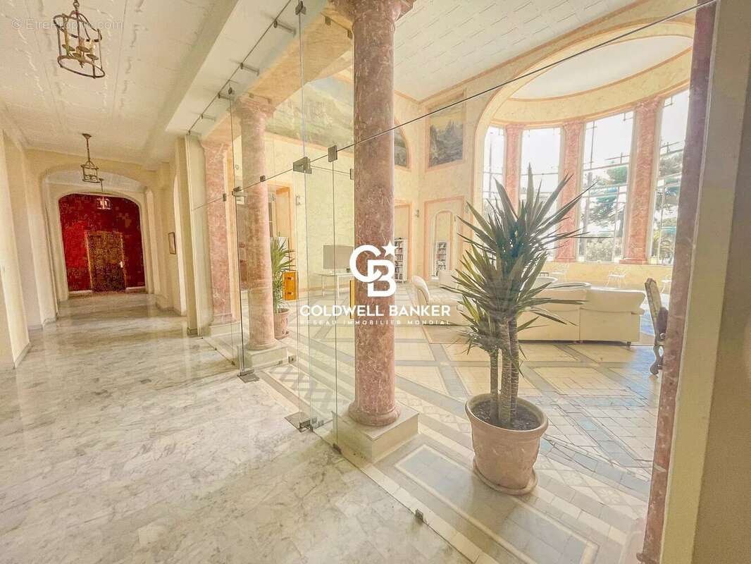 Appartement à HYERES