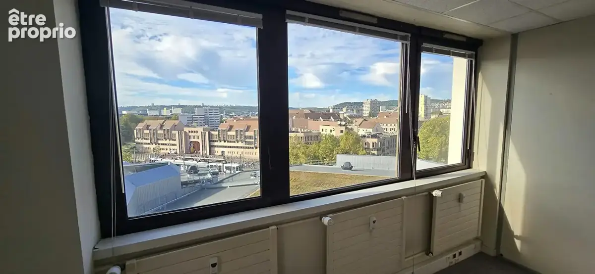 Bureaux 635m² - 21 pieces - photo 7