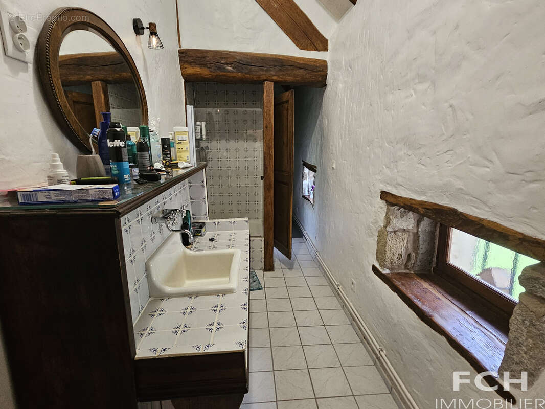 Maison à SAINT-PRIEST-BRAMEFANT