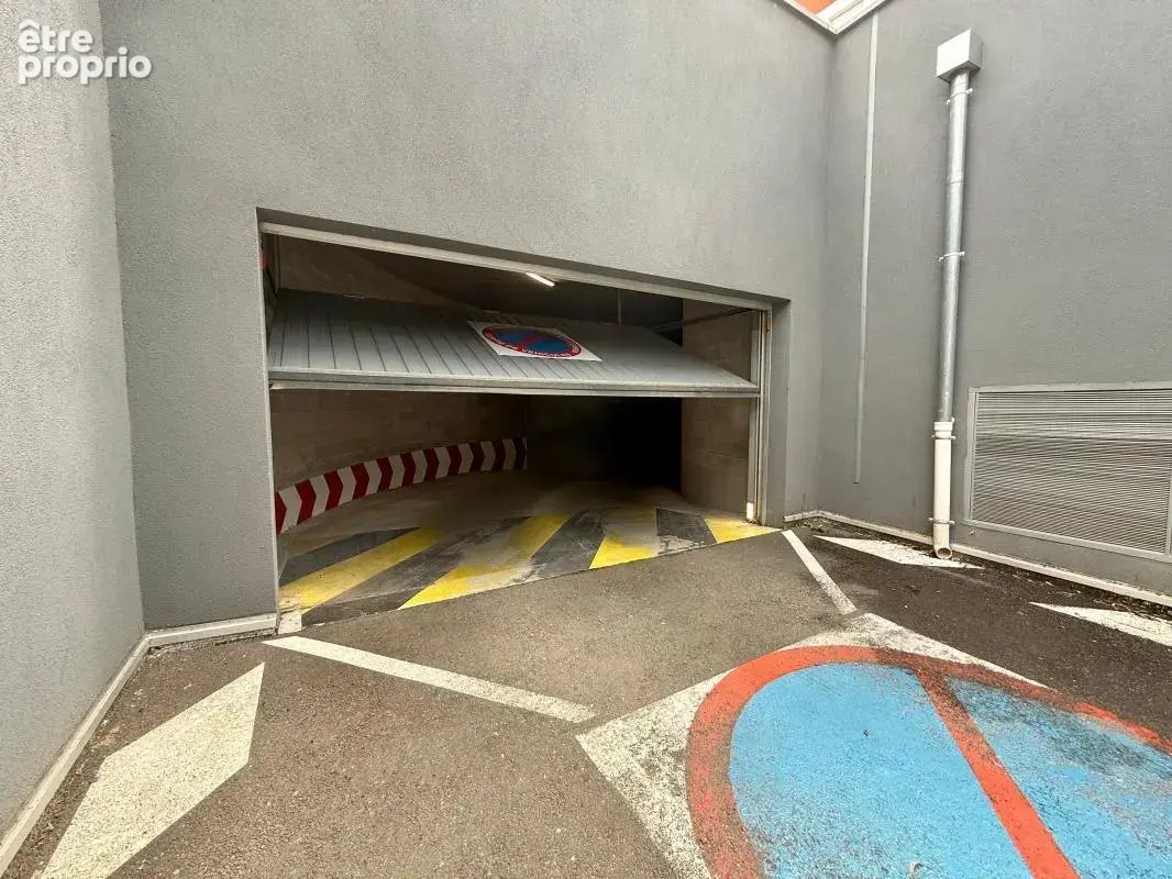 Parking à CHENOVE