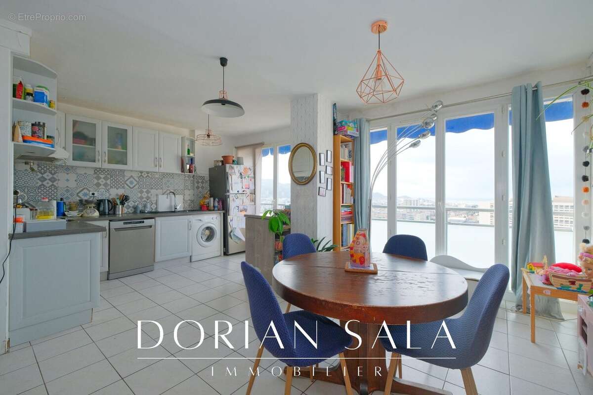 Appartement à MARSEILLE-9E