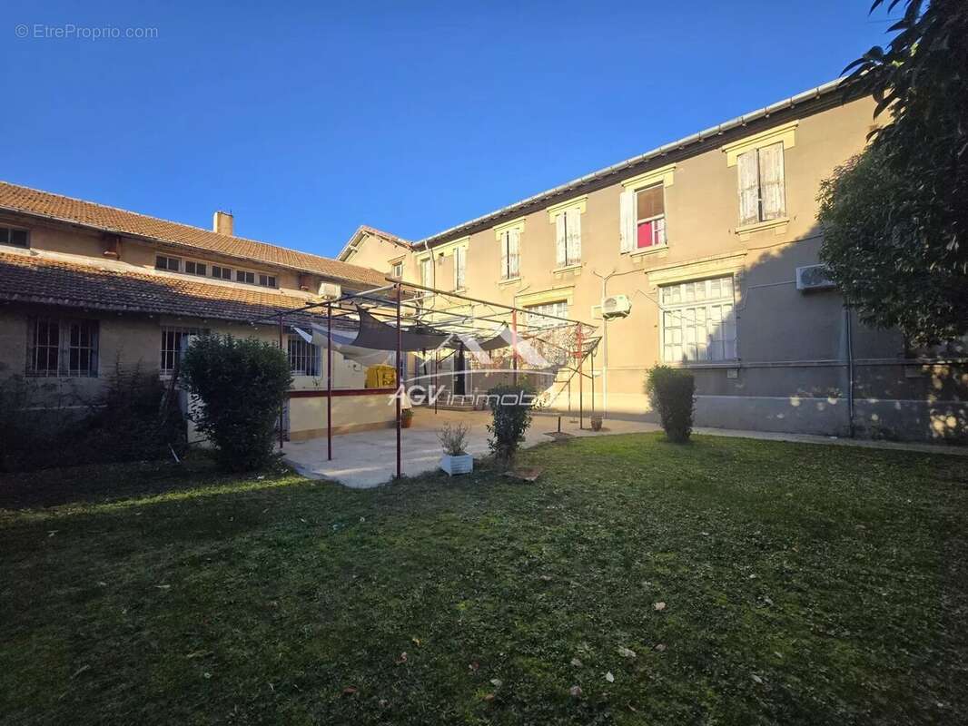 Appartement à SALINDRES