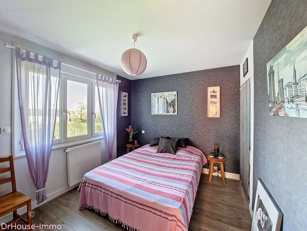 Maison 150 m² à Chauray  - photo 13