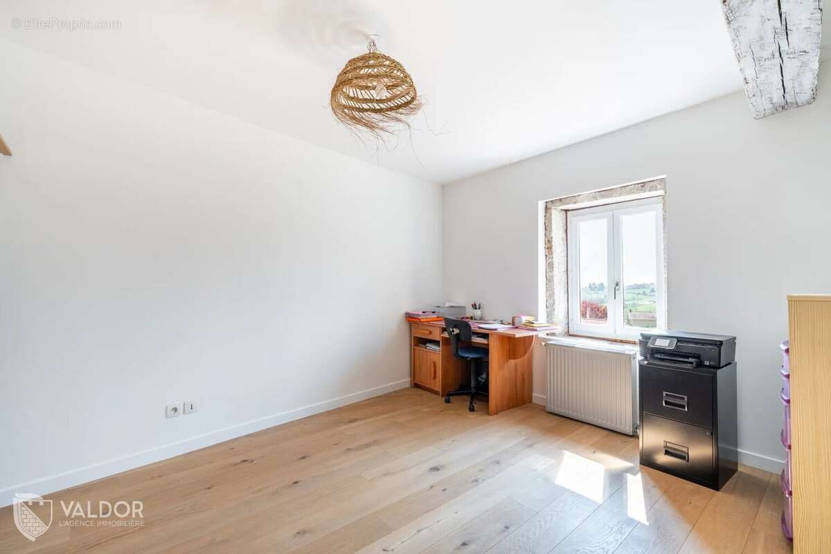 Maison à POLLIONNAY