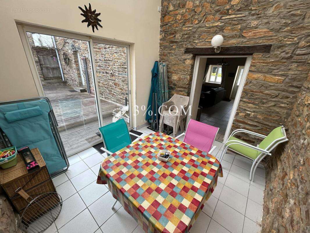 Maison à SAINT-DOLAY