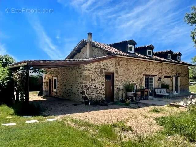 Maison à ROCHECHOUART