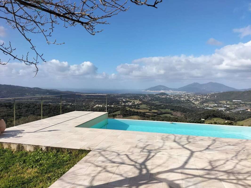 Maison à ECCICA-SUARELLA