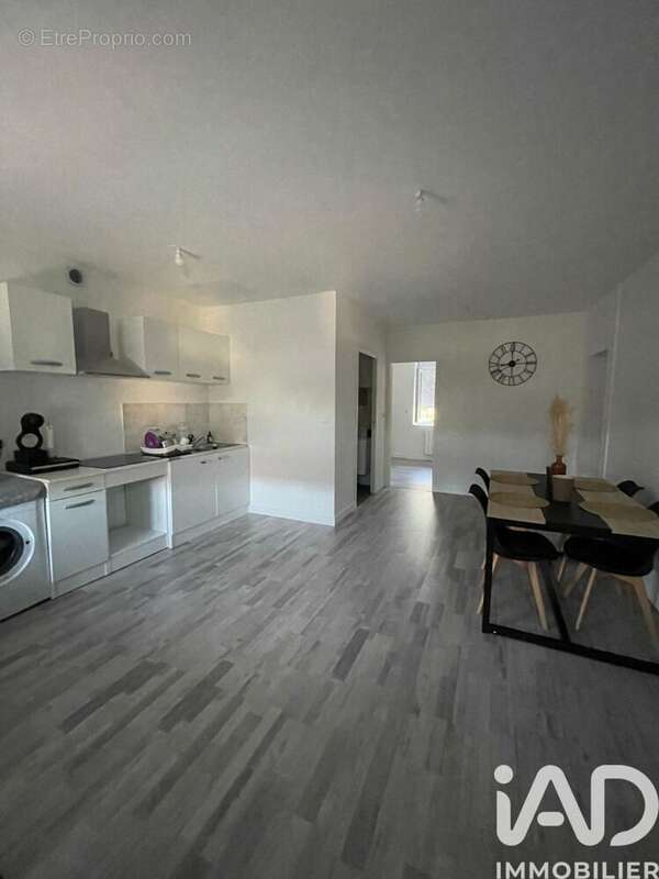 Photo 2 - Appartement à GUEUGNON