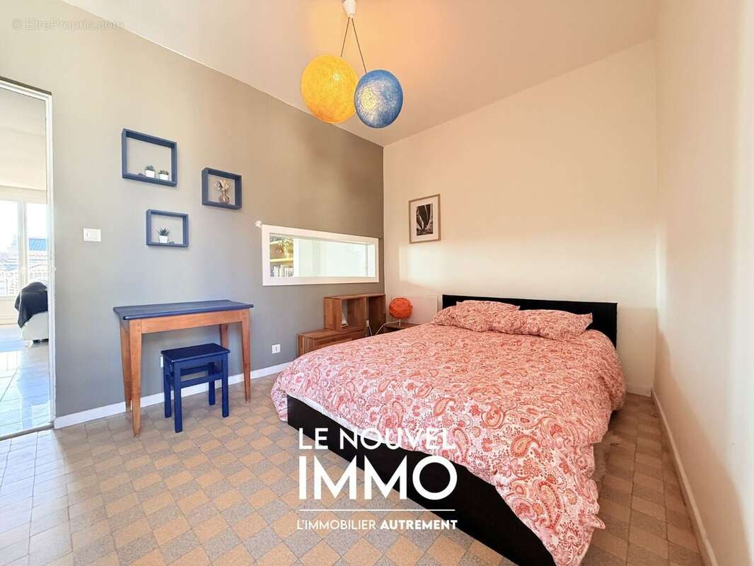 Appartement à MARSEILLE-2E