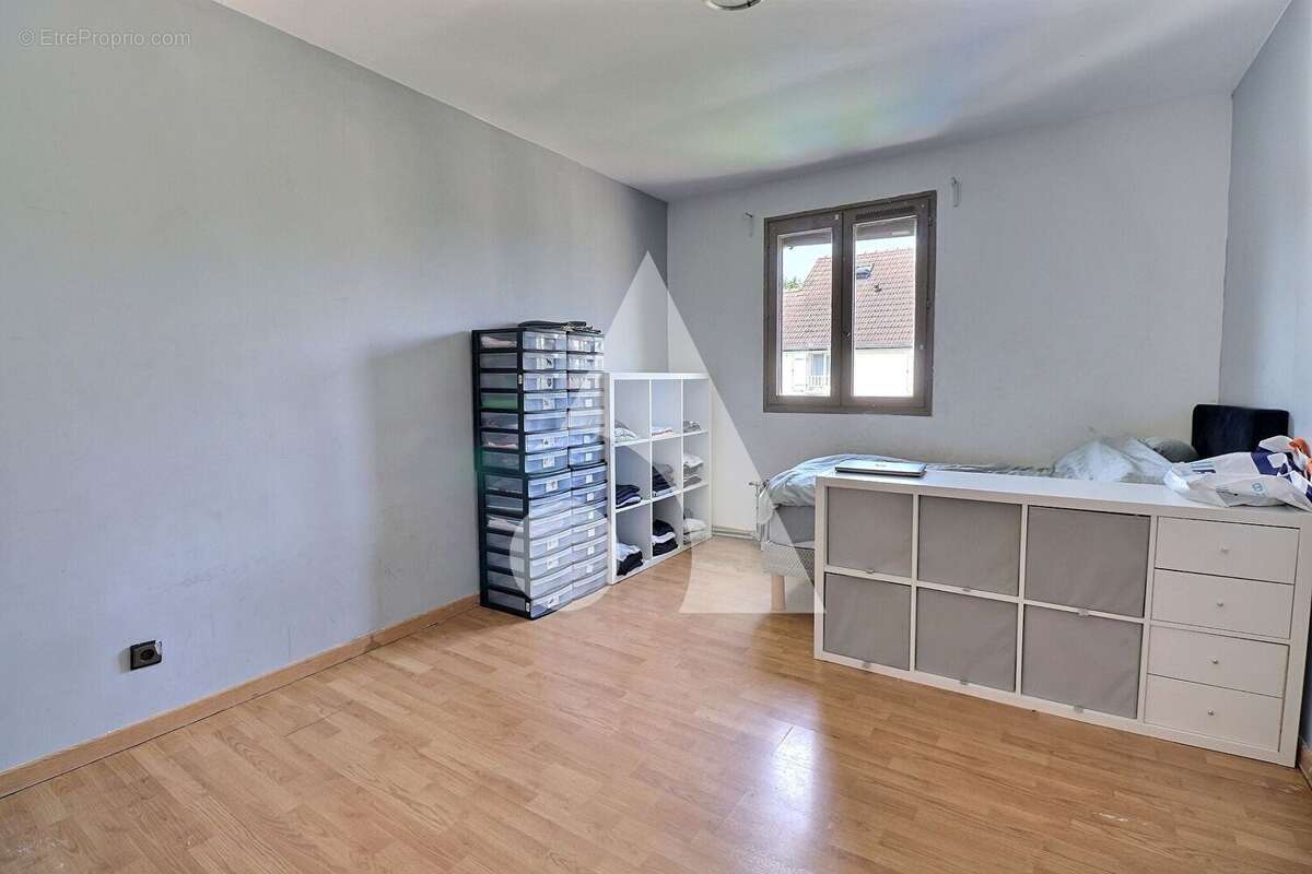 Maison à MERY-SUR-OISE