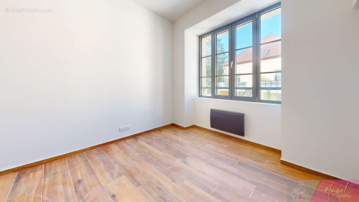 Appartement à BYANS-SUR-DOUBS