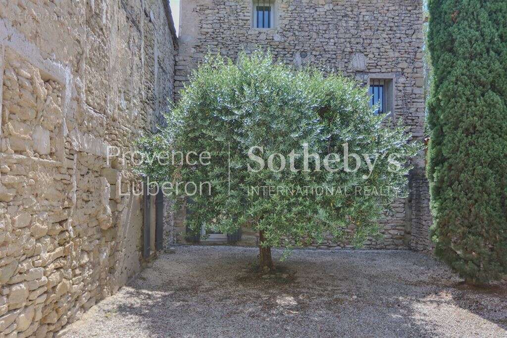 Maison à SAUMANE-DE-VAUCLUSE