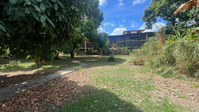 Appartement à REMIRE-MONTJOLY