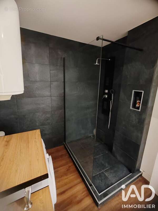 Appartement 56 m² à Saint-Denis  - photo 5