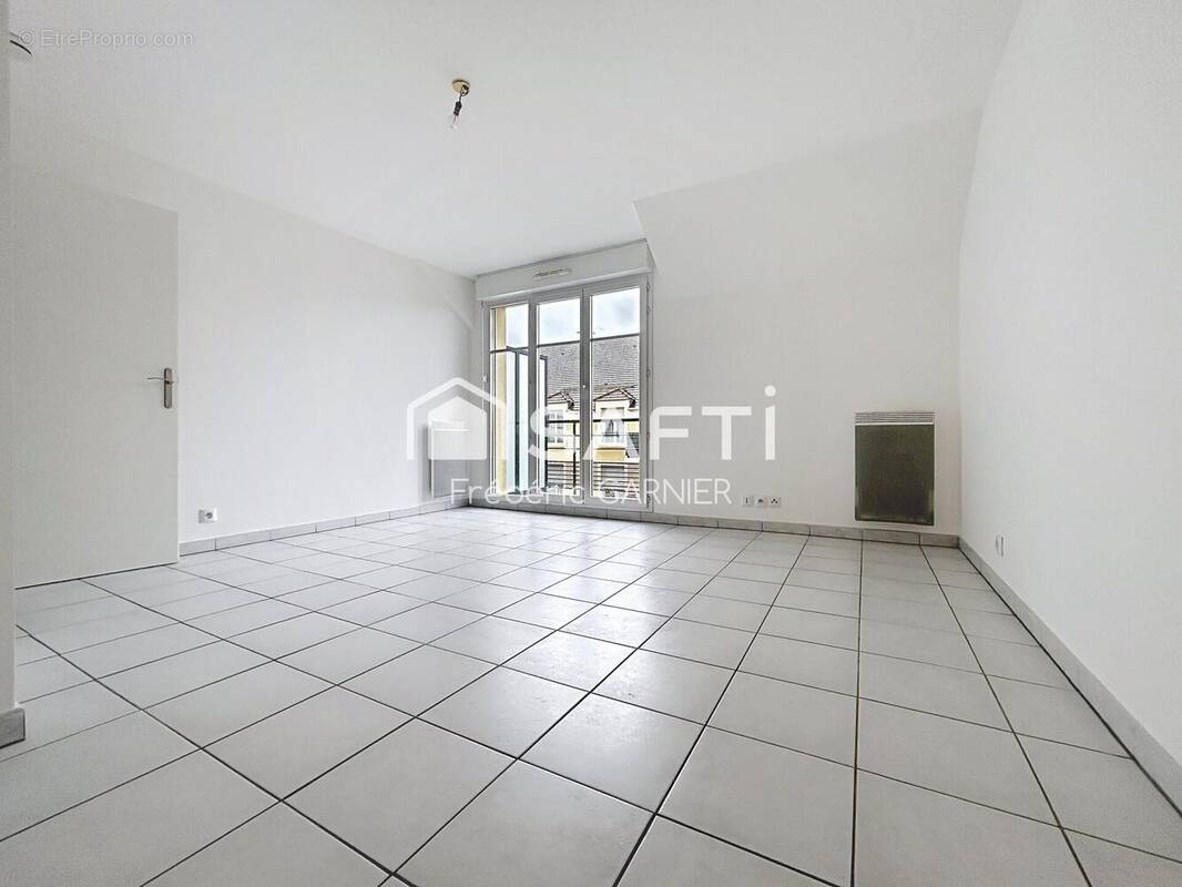 Photo 1 - Appartement à BRIE-COMTE-ROBERT