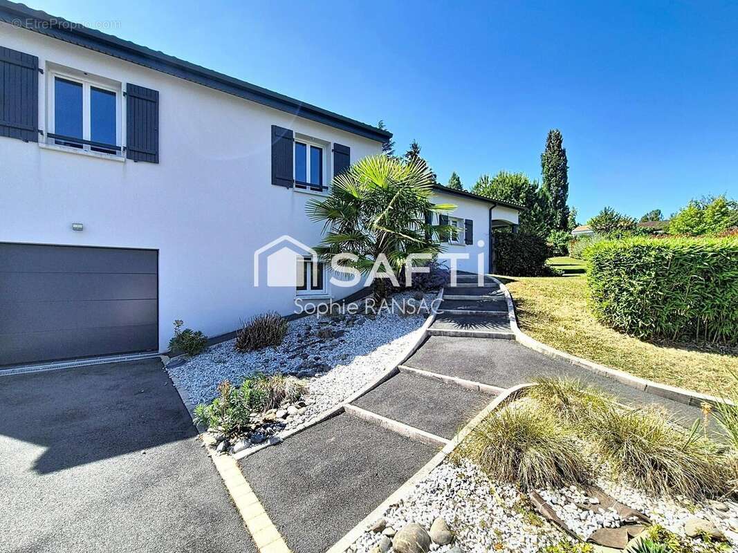 Maison 164 m² à Champcevinel  - photo 2