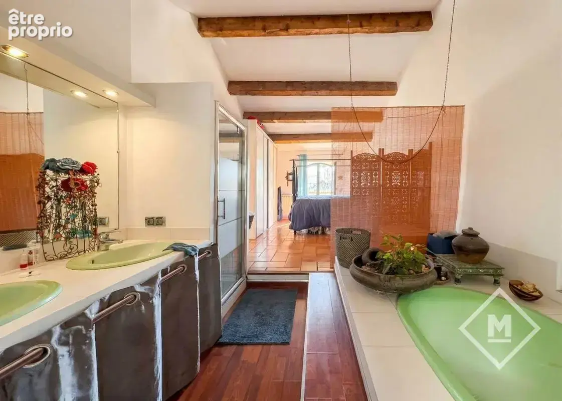 Découvrez cette jolie maison individuelle située à proximité des commodités entre les Chartreux et Montolivet - photo 22