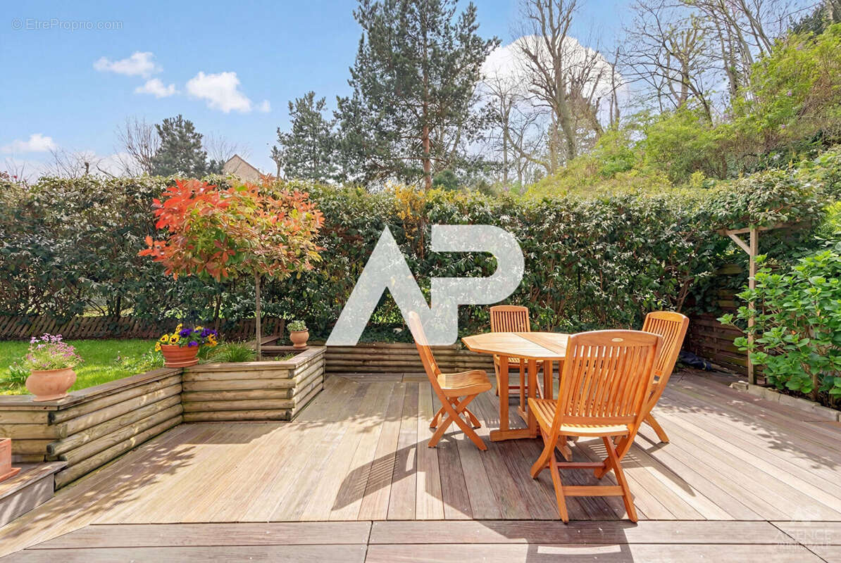 Appartement à RUEIL-MALMAISON