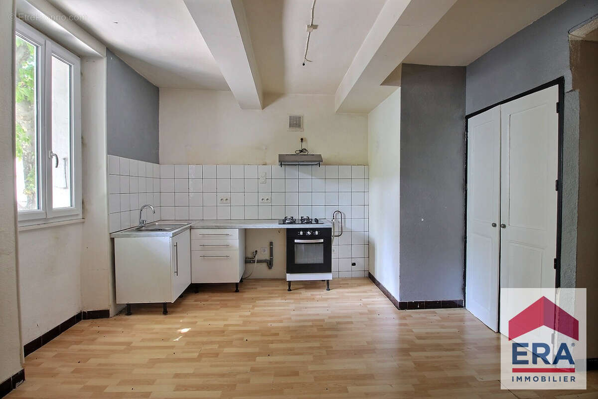 Immeuble 252m² à orange - photo 2