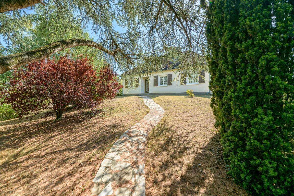 Maison de 6 pièces de 140 m² à Bléré - photo 16