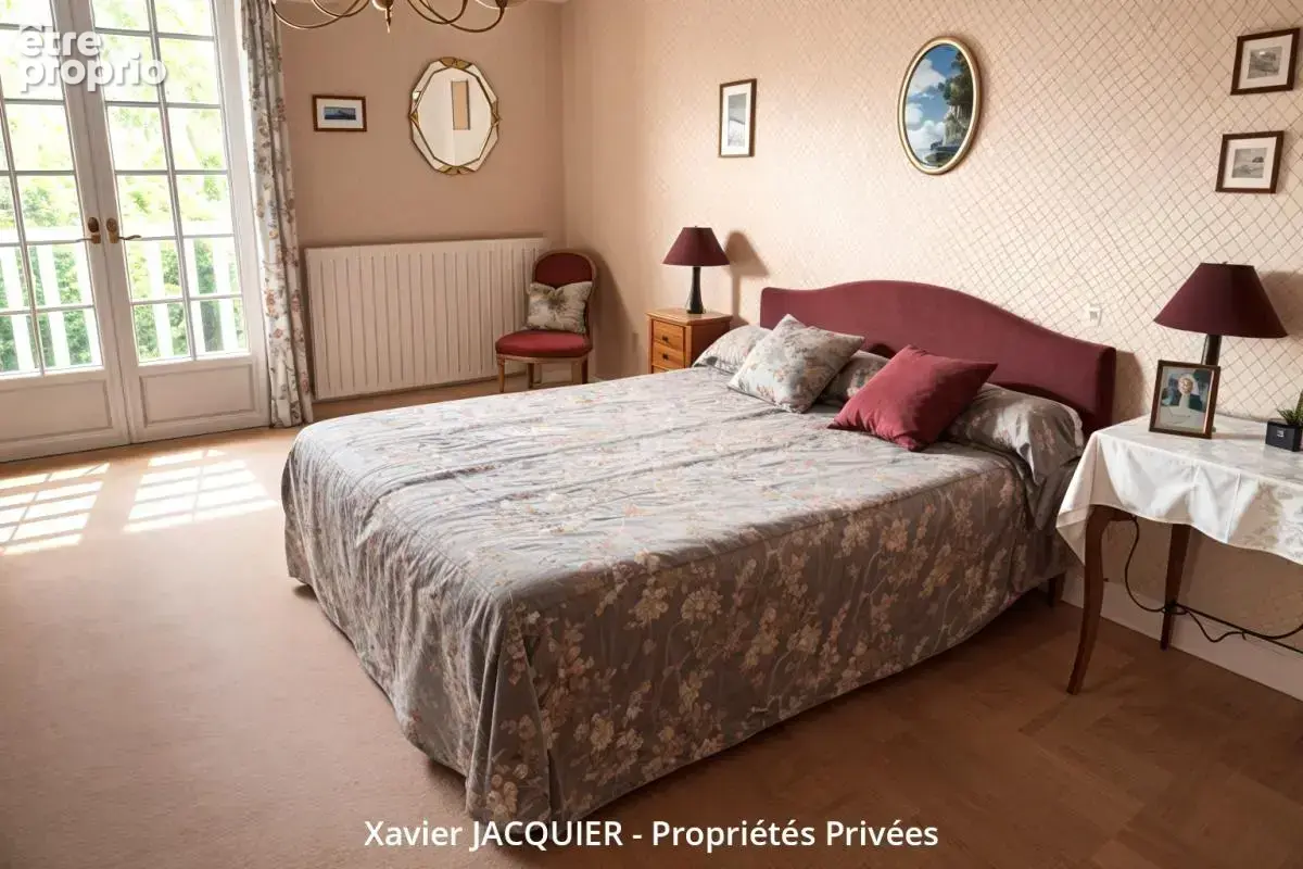 Belle maison familiale - 7 pièces - 263 m² - Centre bourg - photo 10