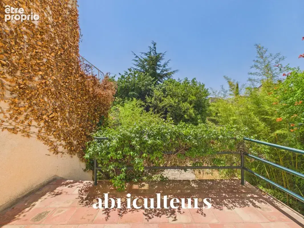 Maison de village avec jardin, garage, cave et grenier aménageable à Saint-Cannat - photo 4