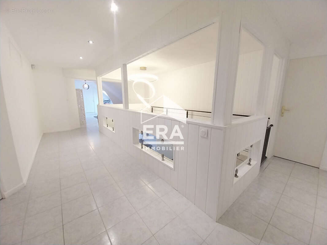 Autre à LA CHAPELLE-VENDOMOISE