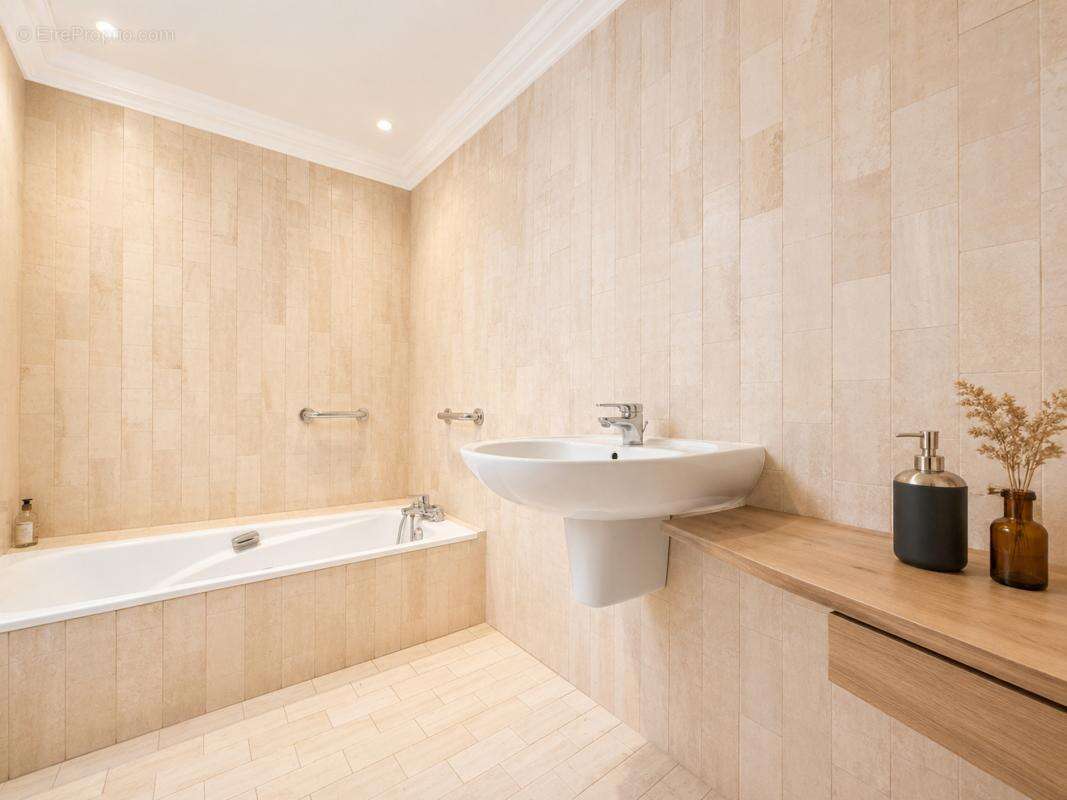 Maison 280 m² à Avignon  - photo 9