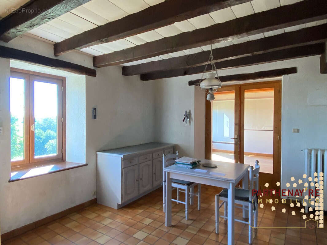 Cuisine - Maison à PARTHENAY